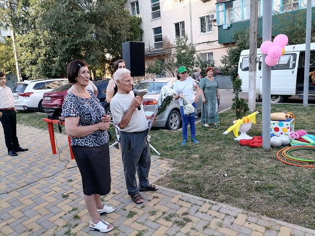 dobrie sosedi 2